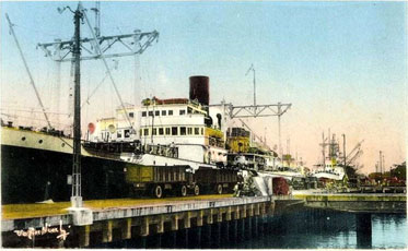 Les quais du port de Haïphong 1950