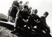 Soldats français dans l'attente du départ pour l' Indochine en 1949