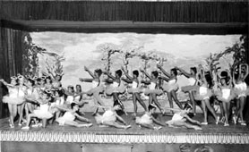 Gala de danse au CSS organisé en 1964 par madame Bachet