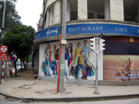 Destruction du Cafe-Restaurant Givral Saigon