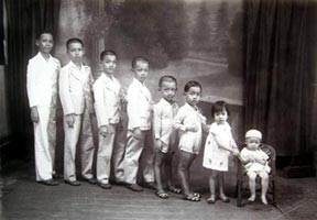 Les frères et soeurs d'Alphonsen Saïgon